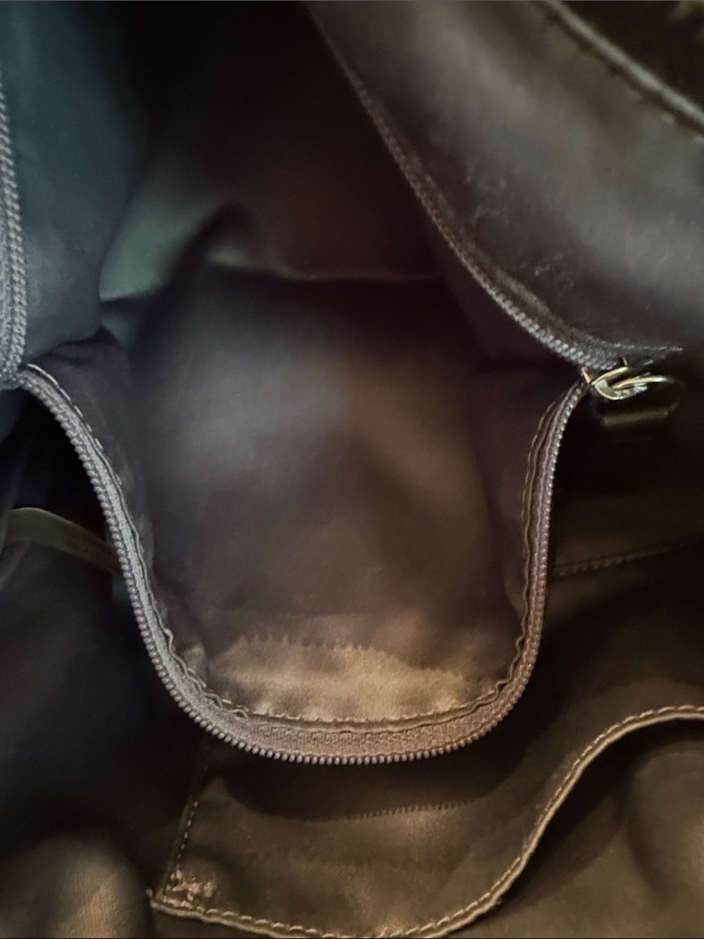 Coach Vintage Y2K Daisy Black Leather Shoulder Bag with Front Zip and Logo. - Picture 8 of 17